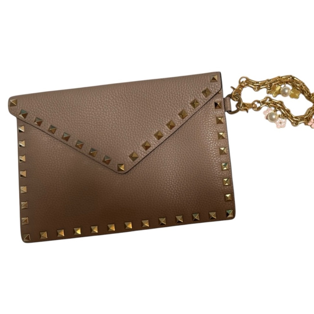 VALENTINO GARAVANI Rockstud Grainy Calfskin Envelope Clutch w/unbranded chain